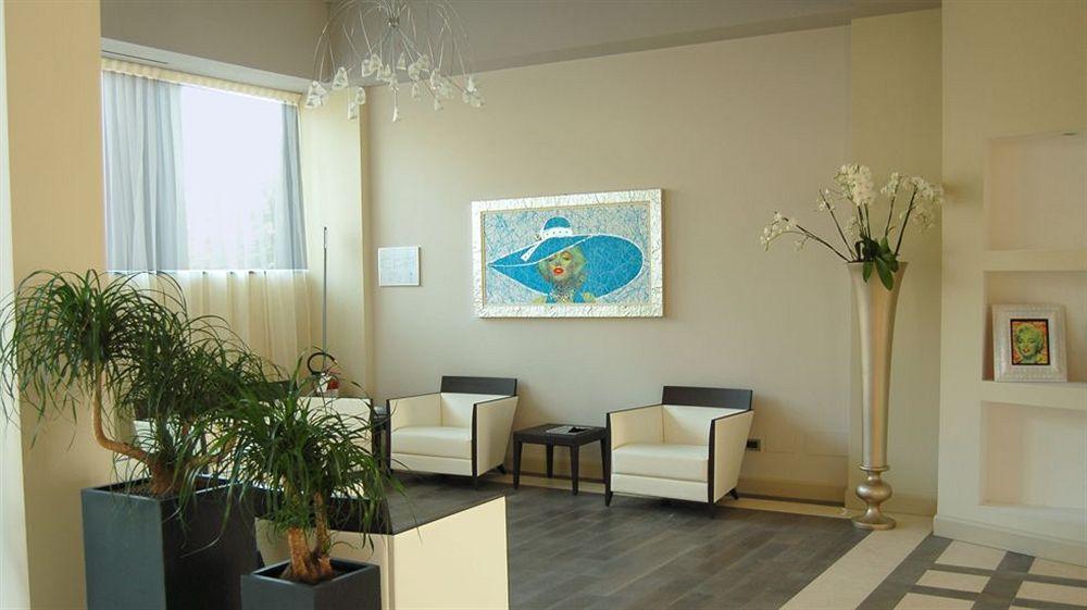 Cremona Palace Hotel Costa Sant'Abramo ภายนอก รูปภาพ
