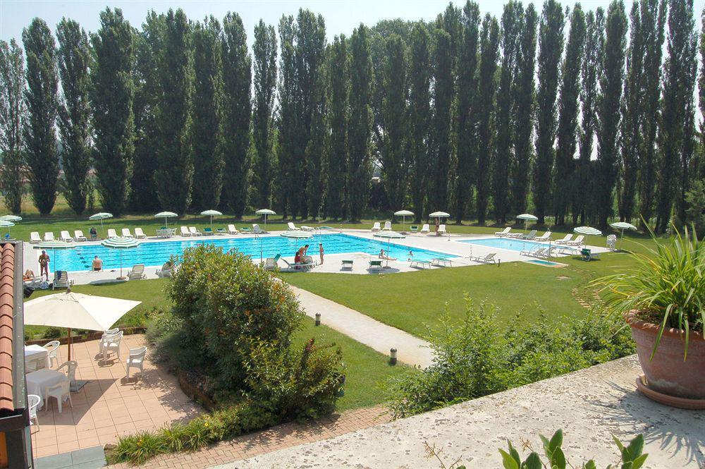 Cremona Palace Hotel Costa Sant'Abramo ภายนอก รูปภาพ