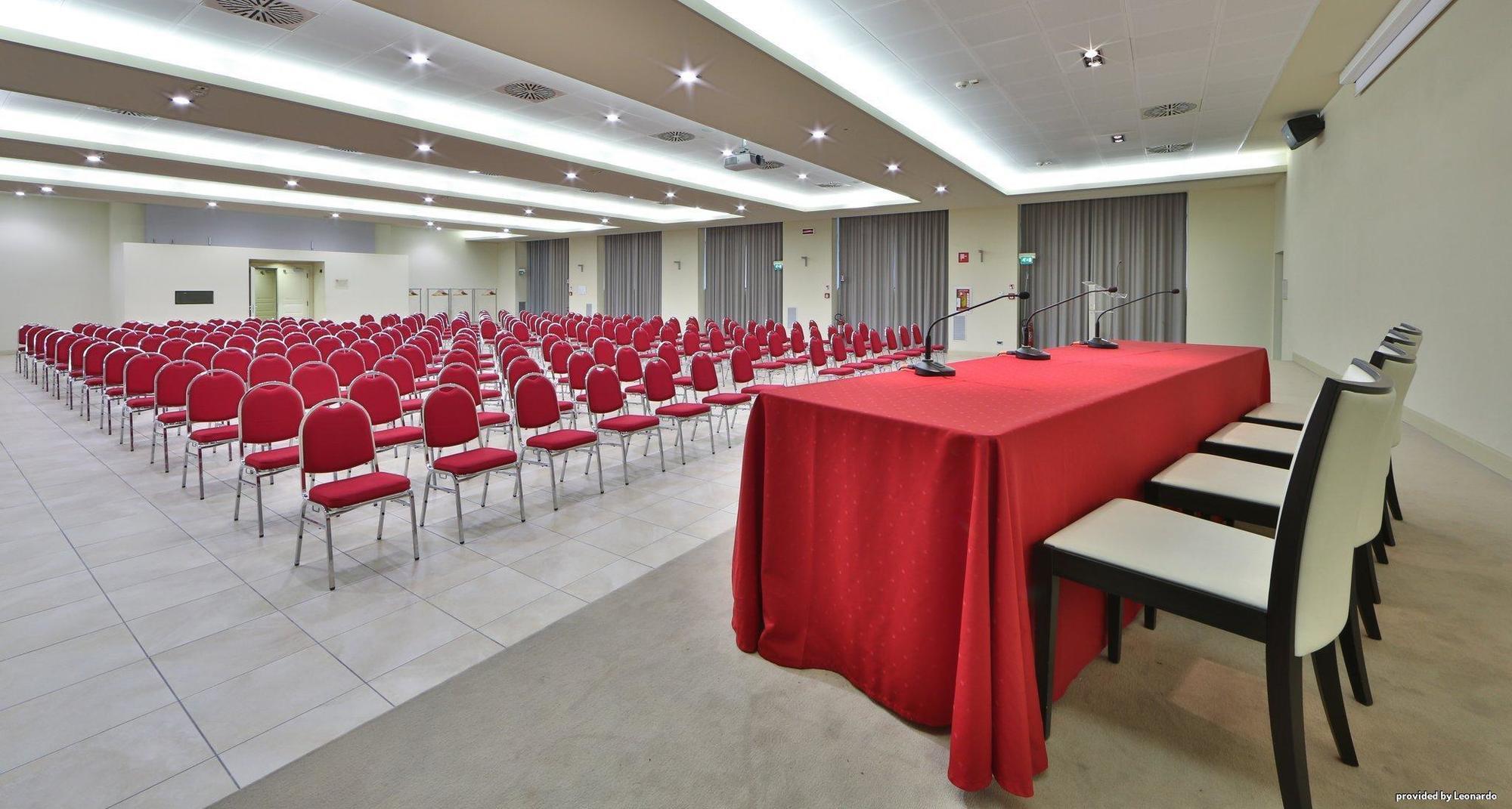 Cremona Palace Hotel Costa Sant'Abramo ภายนอก รูปภาพ